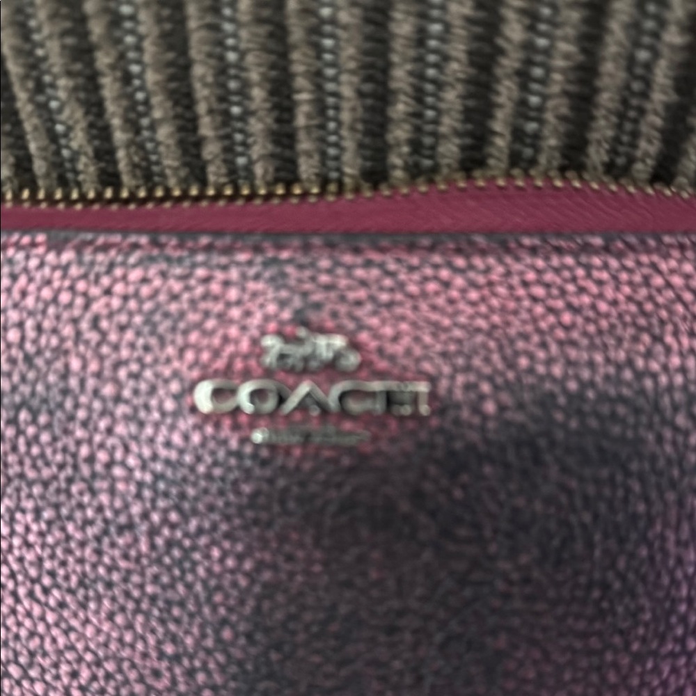 Coach Metallic Pink and Black Zip Wallet - Picture 4 of 4